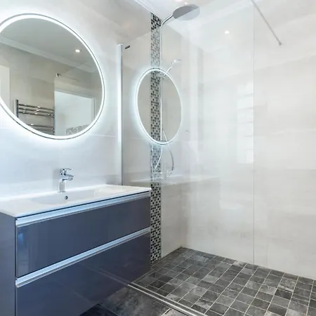 Stunning In Lagunas De Mijas *