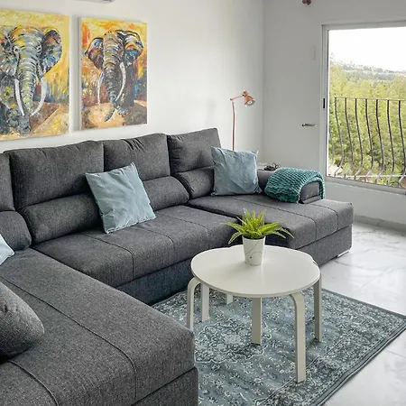 Stunning In Lagunas De Mijas Будинок відпочинку