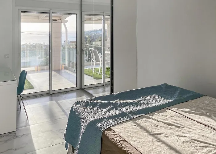 Stunning In Lagunas De Mijas Casa vacanze Fuengirola