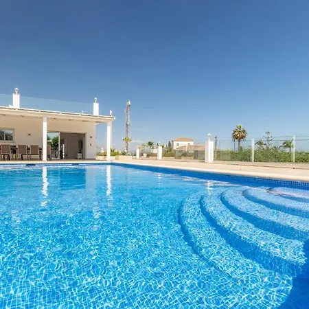 Holiday home 7 Bedroom Beautiful In Lagunas De Mijas Fuengirola
