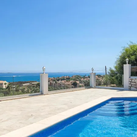 7 Bedroom Beautiful In Lagunas De Mijas Holiday home *