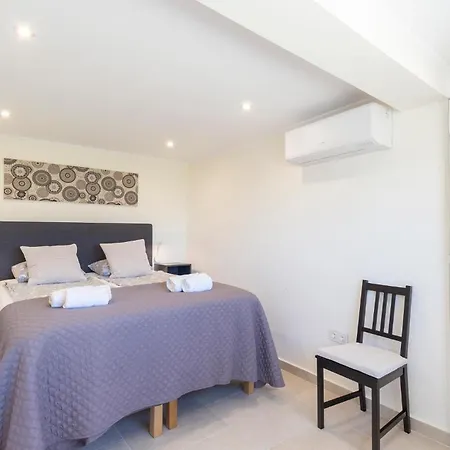 Holiday home 7 Bedroom Beautiful In Lagunas De Mijas *