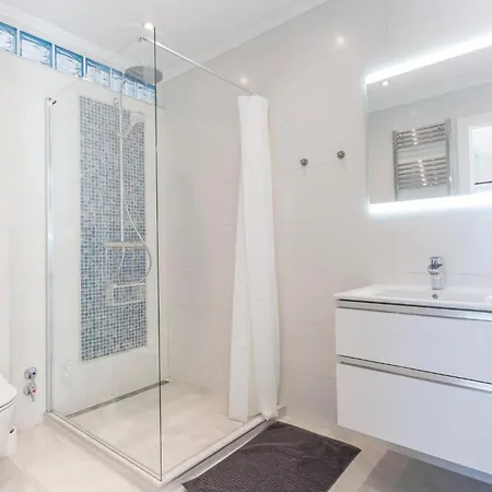 7 Bedroom Beautiful In Lagunas De Mijas
