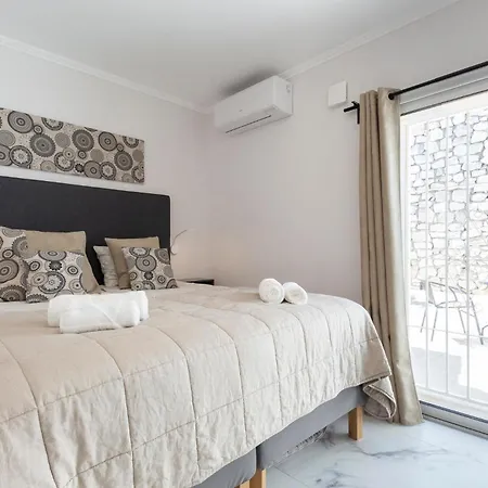 Holiday home 7 Bedroom Beautiful In Lagunas De Mijas Fuengirola