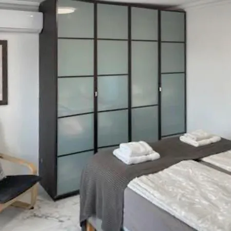 Holiday home 7 Bedroom Beautiful In Lagunas De Mijas