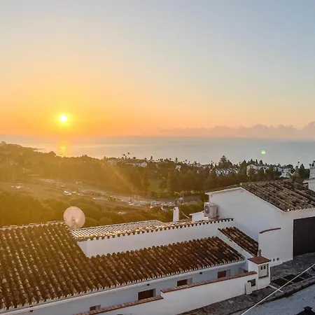 Stunning In Lagunas De Mijas Fuengirola