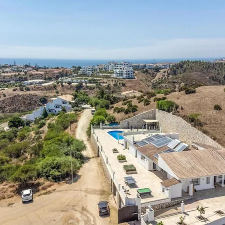 Holiday home 7 Bedroom Beautiful In Lagunas De Mijas