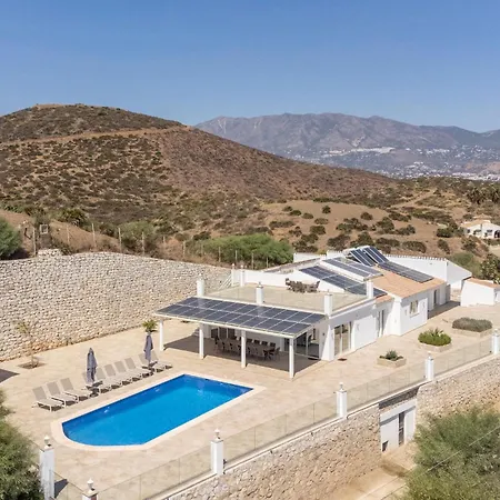 7 Bedroom Beautiful In Lagunas De Mijas