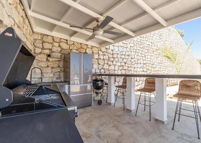 Stunning In Lagunas De Mijas