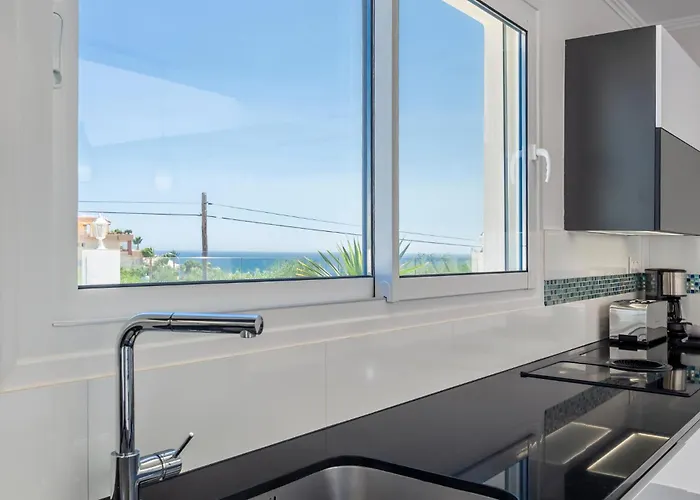 Stunning In Lagunas De Mijas Holiday home Fuengirola