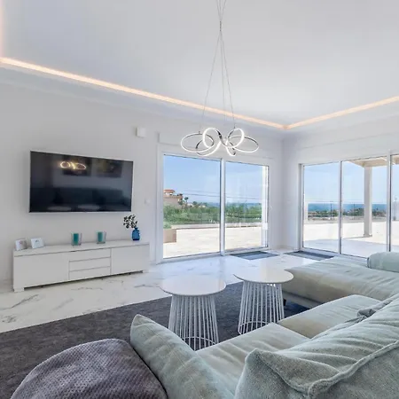 Casa de Férias Stunning In Lagunas De Mijas Fuengirola