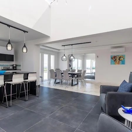 別荘 7 Bedroom Beautiful In Lagunas De Mijas *
