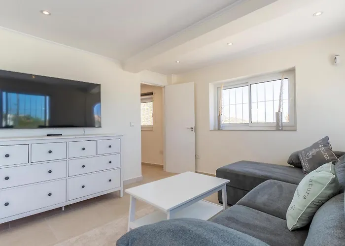 Stunning In Lagunas De Mijas Фуэнхирола