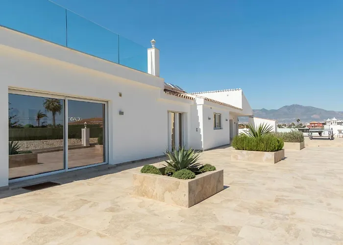 Stunning In Lagunas De Mijas Дом отдыха