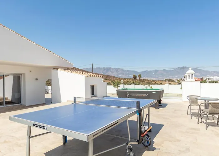 Дом отдыха Stunning In Lagunas De Mijas *